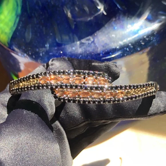 Sterling Andalusite and Black Spinel Clip On Bangle - Picture 12 of 12